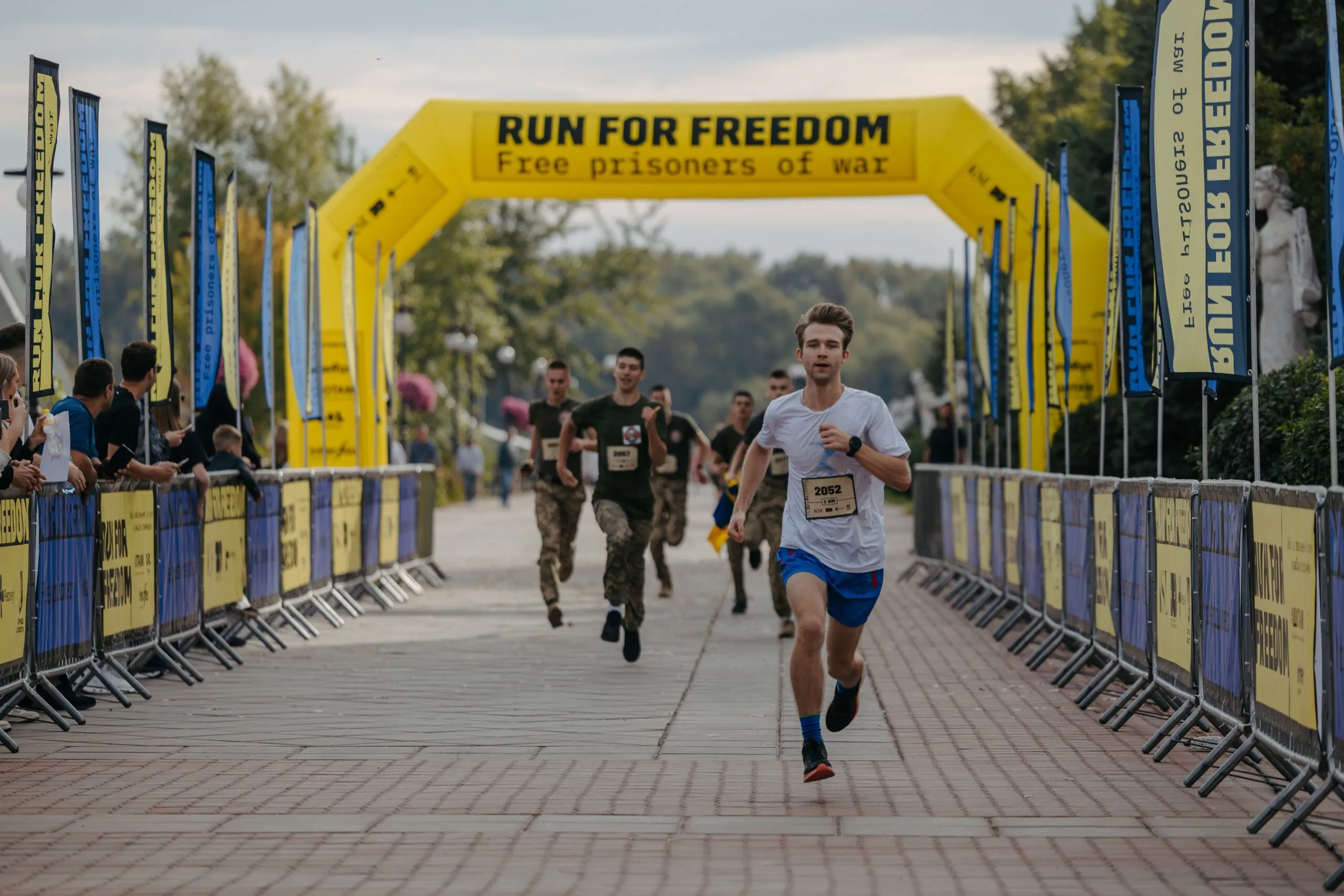 12 вересня KSE проведе в Києві благодійний забіг Run for Freedom 2026 за участі Тімоті Снайдера Фото 3 до: 12 вересня KSE проведе в Києві благодійний забіг Run for Freedom 2026 за участі Тімоті Снайдера