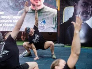 У Києві відбувся міжнародний благодійний челендж «ЧАС ЖИТТЯ. НЕСТРИМНІ»: учасники з 18 країн об’єдналися за підтримку медиків Покровського напрямку Фото 4 до: У Києві відбувся міжнародний благодійний челендж «ЧАС ЖИТТЯ. НЕСТРИМНІ»: учасники з 18 країн об’єдналися за підтримку медиків Покровського напрямку