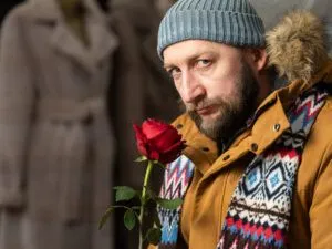 Фото 5 до: «Будь щаслива тут і зараз»: вийшов офіційний тизер комедії «Два Різдва, Одна Леся»