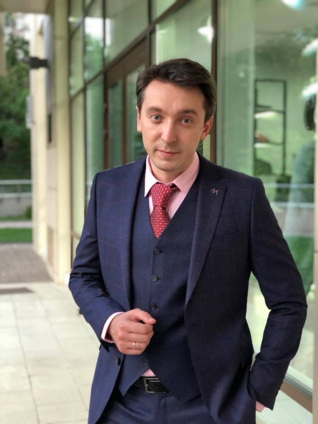 Михайло Присяжнюк: «Один за всіх» – проект про реальних людей і реальну допомогу 31958383_2076576022414993_8819410811974844416_n