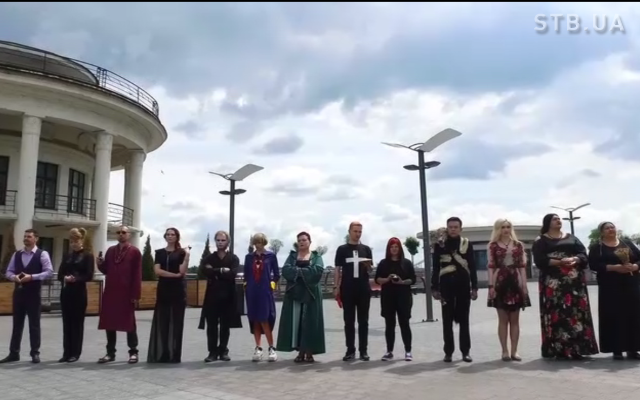 Учасники «Битви екстрасенсів» змінили життя цілого села “Битва екстрасенсів”: учасники 17 сезона змінили життя цілого села