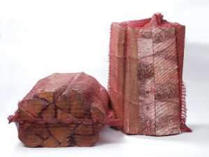 Как выбрать дрова, угли и разжигатель для костра Покупайте дрова в сетке