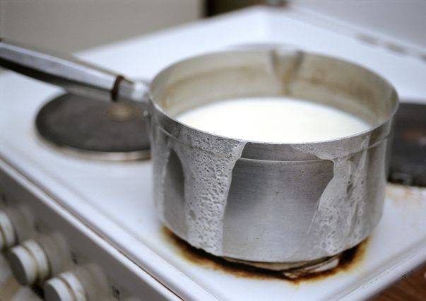 Урок для ідеальної господині: ваше молоко ніколи не втече! Как сделать, чтобы молоко сбежало?
