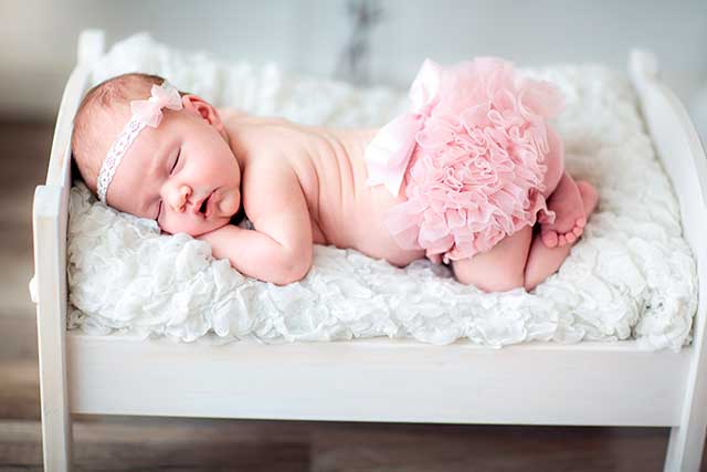 Топ-3 порад для міцного сну малюка Infants_Sleep_Bed_378589