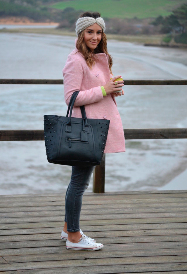blanco-beanies-berets-zara-coatslook-main-single