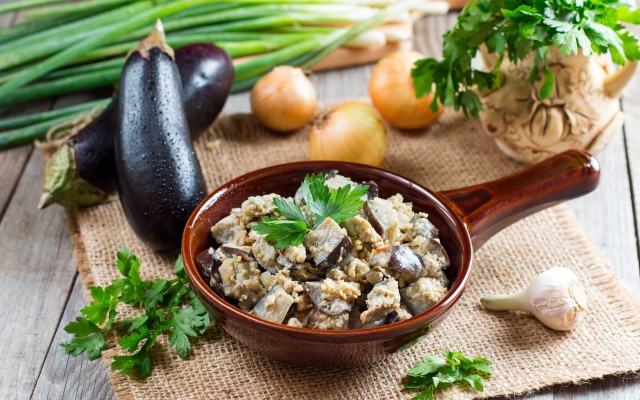 консервовані баклажани