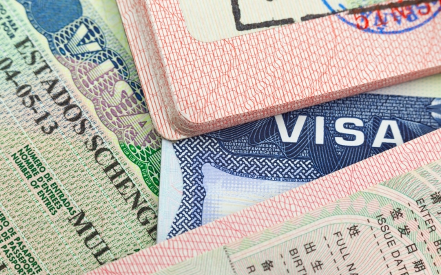 Tax free, безвіз та дешевий шопінг: топ-3 міфи про мандрівки Європою iStock-487133726