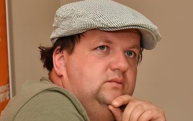 «Все буде добре»: соліст гурту «ТІК» працював шаурмістом Соліст гурту ТІК Віктор Бронюк працював шаурмист: інтерв’ю на Все Буде Добре