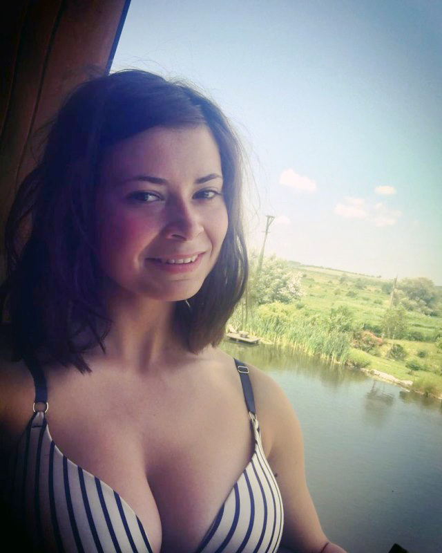 «Релаксуємо», - подписала снимок девушка.  