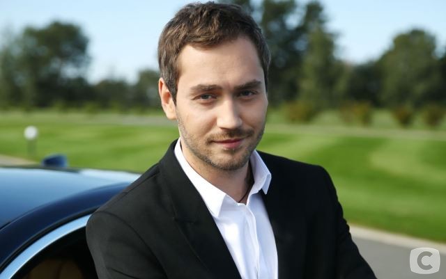 холостяк рожден ануси