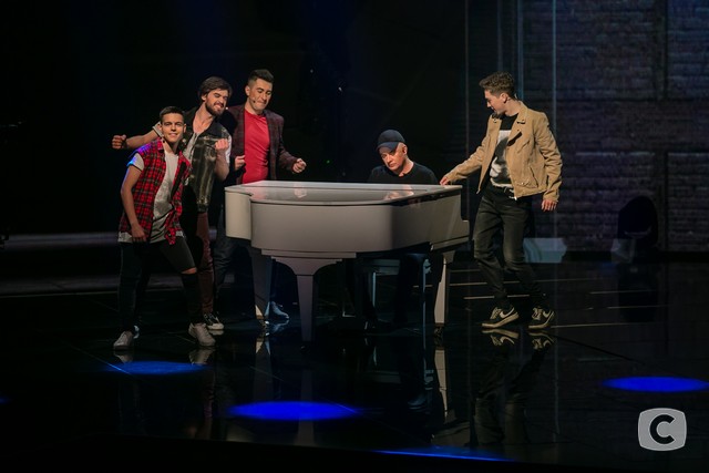 Х-фактор-9: фотодобірка першого прямого ефіру