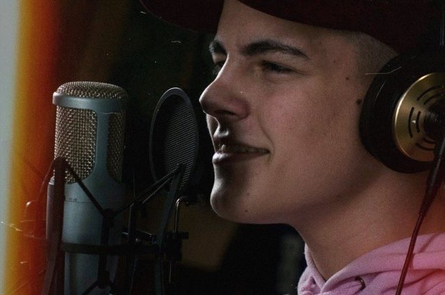 Дмитро Волканов — «Попадай»: прем’єра пісні Дмитрий Волканов попадай