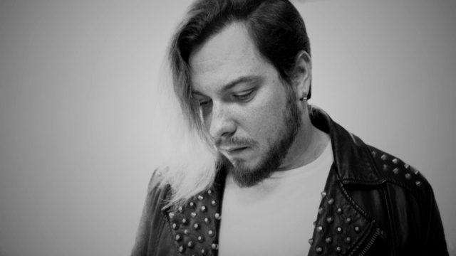 Вокалист DETACH выпустил сольный трек об одиночестве