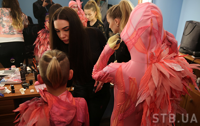 Колектив «Ренесанс» гримували 13 візажистів (ФОТО) 114A8022 копия