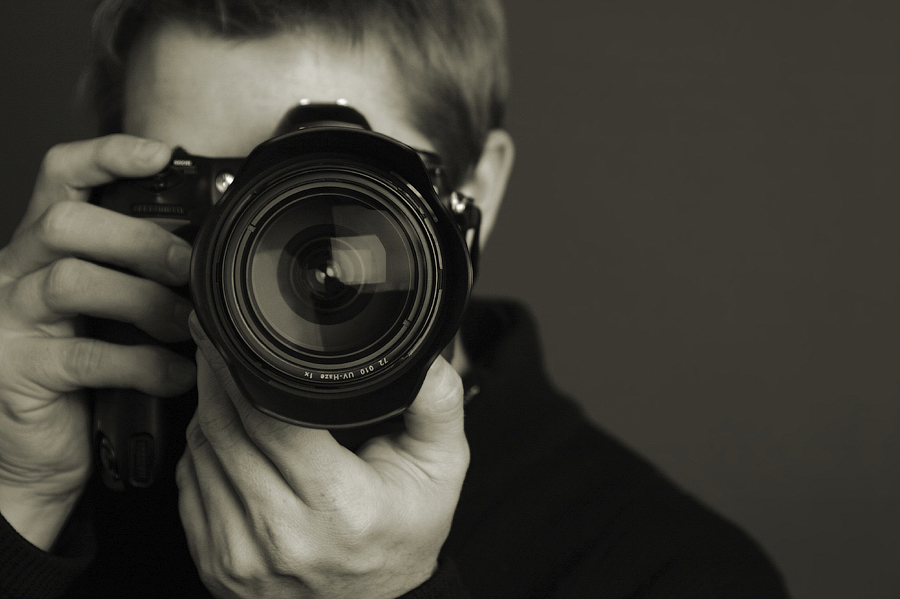 Фотограф с помощью снимков забирает у людей жизнь Фотограф