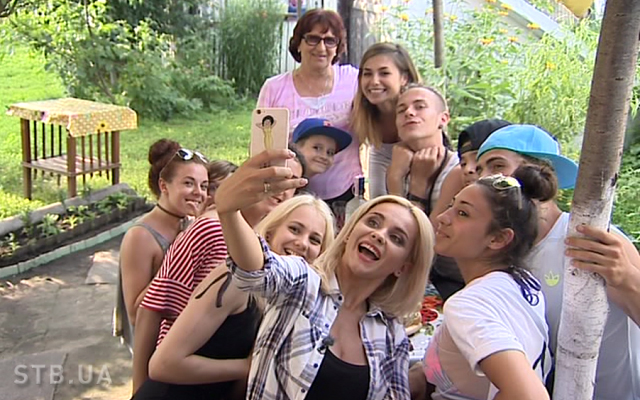 танцуют все 9 и лиля ребрик