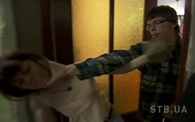 Неадекватна матір згубила здоров’я сина уринотерапією Eta0M3Jx_inettools