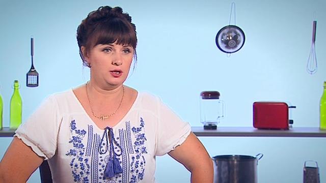 Кулинары приготовили чупа-чупсы из пауков и тараканов vlcsnap-2016-11-22-13h48m32s36