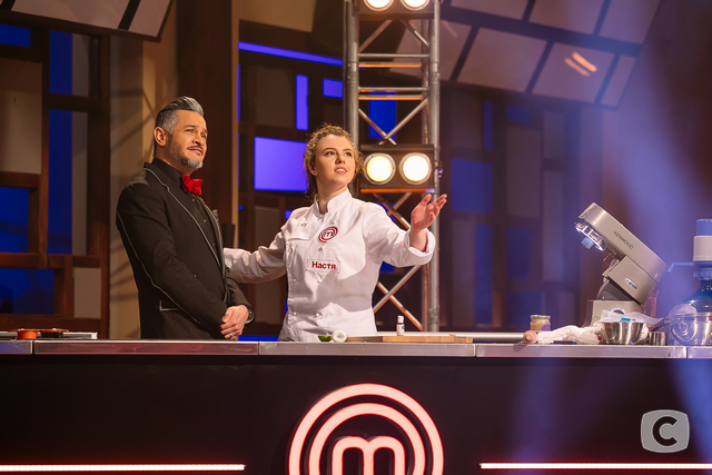 Победительница Мастер Шеф «Подростки на Кулинарном выпускном»: интервью с Настей Кобыляцкой