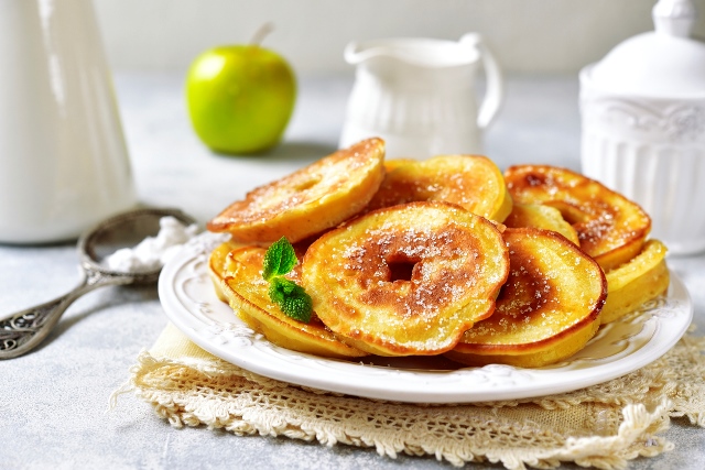 Простые и вкусные оладьи: рецепт от Ольги Мартыновской Простые и вкусные оладьи: рецепт от Ольги Мартыновской