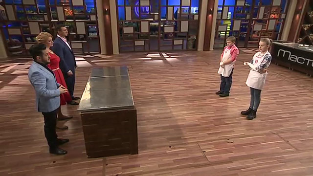 Дети сдали экзамен в Le Cordon Bleu vlcsnap-2016-04-26-12h36m08s144