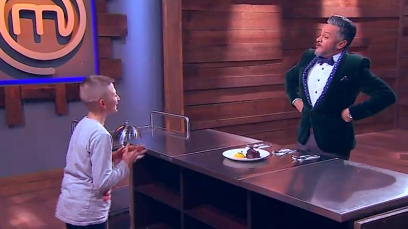 12-летний мальчик решил улучшить рецепт Эктора Хименес-Браво vlcsnap-2017-01-26-12h17m38s179
