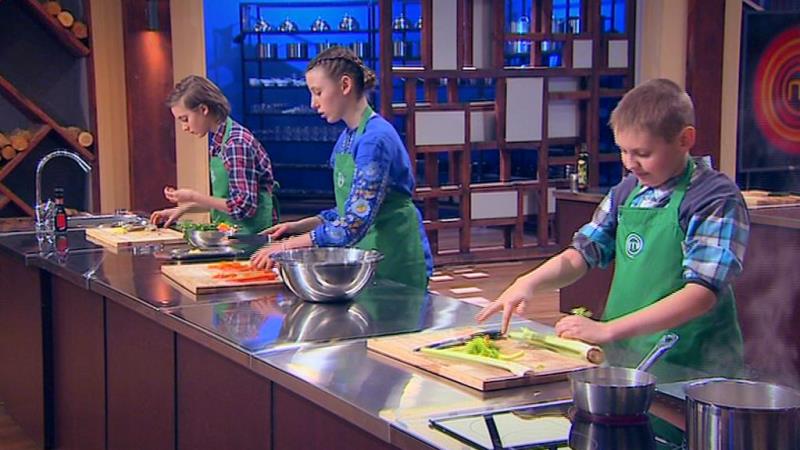 Дети продегустировали блюда соперников vlcsnap-2017-02-28-15h55m21s7