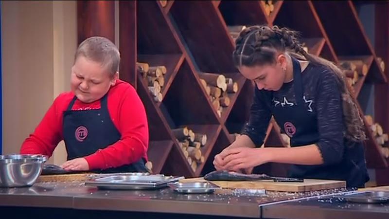 Дети приготовили блюда по рецепту Поля Бокюза — узнайте, кто покинул проект! vlcsnap-2017-03-15-13h23m20s194
