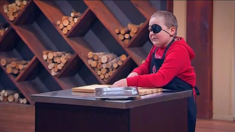 Дети приготовили блюда по рецепту Поля Бокюза — узнайте, кто покинул проект! vlcsnap-2017-03-15-13h27m13s233