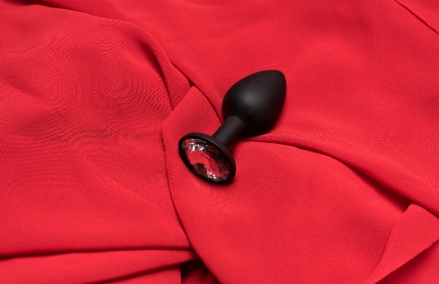 Незаменимые игрушки для анального секса!