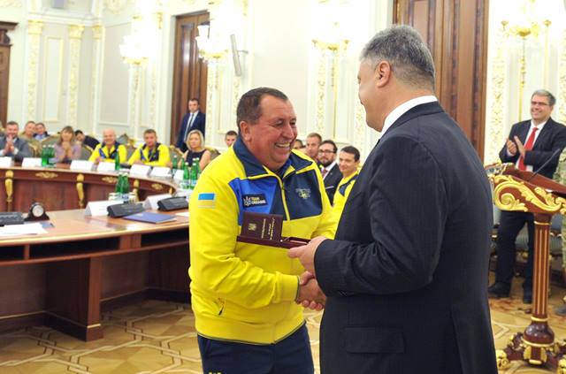 Петро Порошенко нагородив українську збірну «Invictus Games» Петро Порошенко нагородив українську збірну Invictus Games
