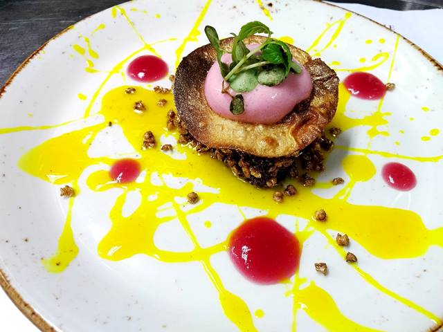 Фотоподборка: топ-5 мясных блюд от Юрия Ковриженко Кровянка с луковым джемом