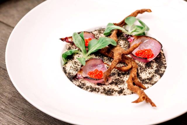 Фотоподборка: топ-5 мясных блюд от Юрия Ковриженко Куриная печень с грибным соусом