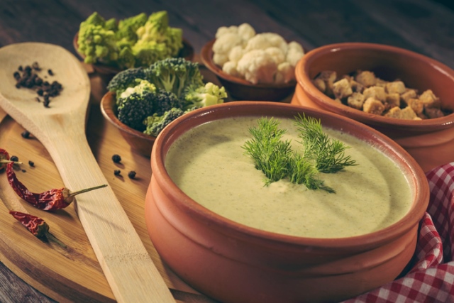 Крем-суп из брокколи и цветной капусты