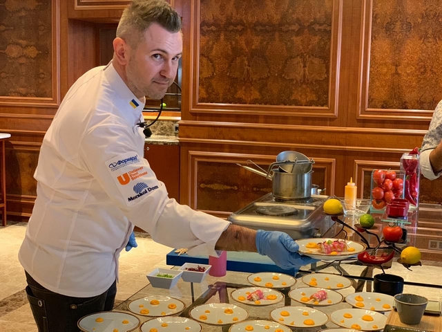 Ð®ÑÐ¸Ð¹ ÐÐ¾Ð²ÑÐ¸Ð¶ÐµÐ½ÐºÐ¾ Ð½Ð° ÐÐµÐ´ÐµÐ»Ðµ ÑÐºÑÐ°Ð¸Ð½ÑÐºÐ¾Ð¹ ÐºÑÑÐ½Ð¸ Ð² ÐÐ½ÐºÐ°ÑÐµ