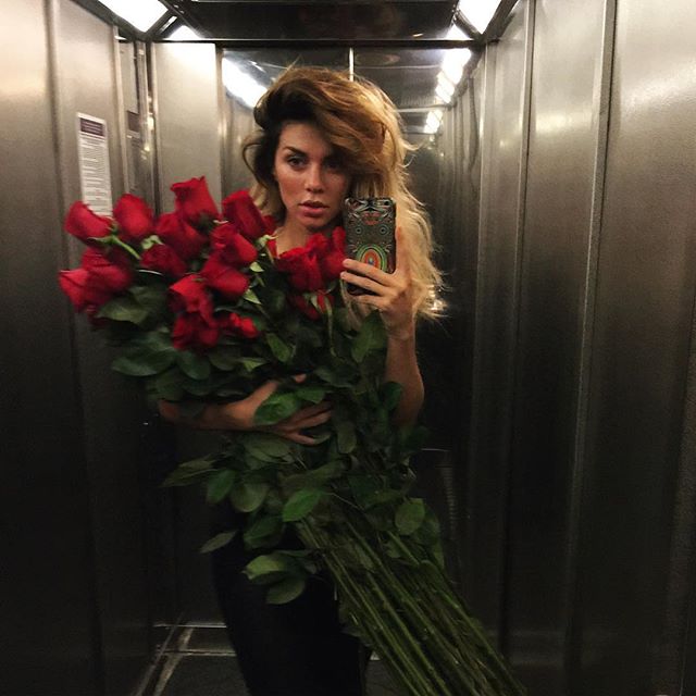 Анна Седокова закрутила роман с молодым исполнителем 11850128_1481121558879847_1446538337_n