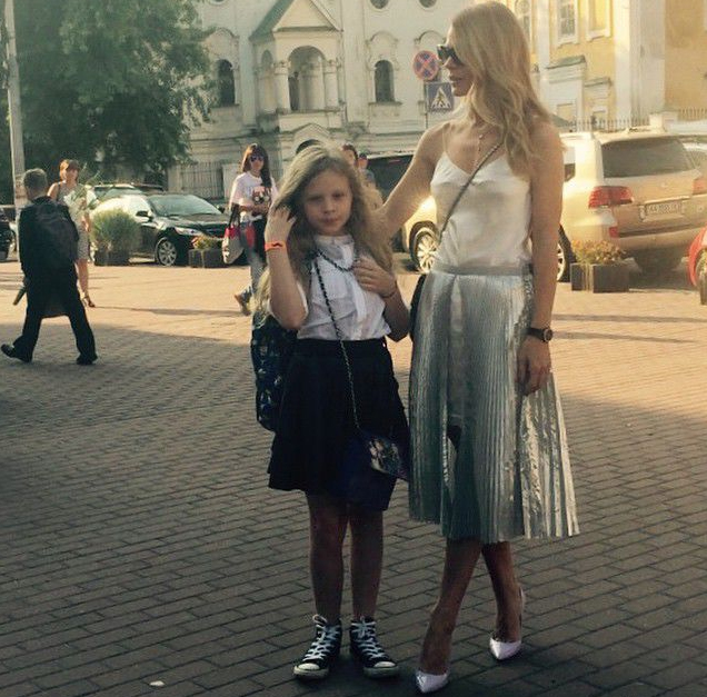 Дети Сумской, Димопулос, Потапа и других звезд на школьной линейке (ФОТО) adhsfj