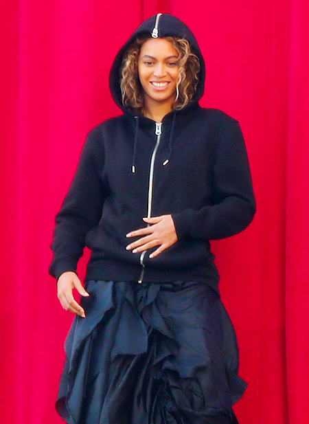 Бейонсе скрывает беременный живот (ФОТО) beyonce27012016-2