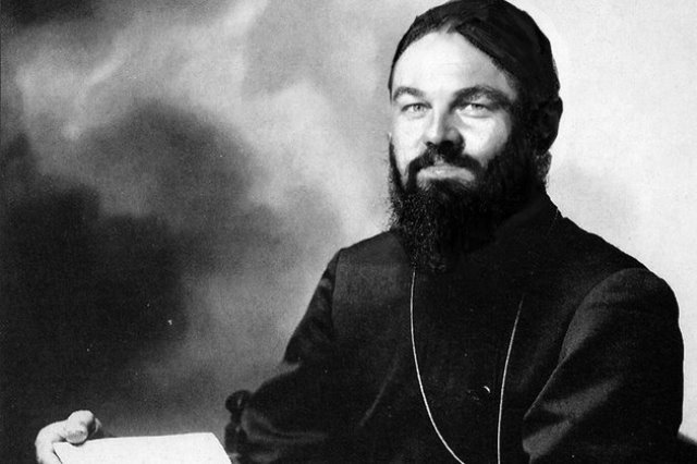 Ди Каприо перевоплотился в Ленина, Брежнева и других исторических деятелей (ФОТО) d8fc80d790695e697ba20a10c451559b_fitted_630x5000