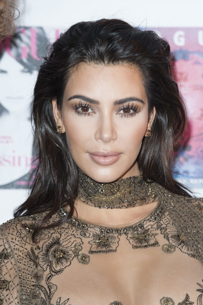 Ученые назвали Эмбер Херд самой красивой женщиной в мире (ФОТО) LONDON, ENGLAND - MAY 23: Kim Kardashian West arrives for the Gala to celebrate the Vogue 100 Festival at Kensington Gardens on May 23, 2016 in London, England. (Photo by Jeff Spicer/Getty Images)