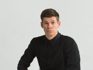 Победитель пятого сезона Дмитрий Бабак поздравил с Новым годом