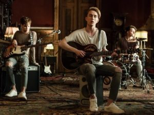 Народная премия: подборка лучших видеоклипов Mountain Breeze
